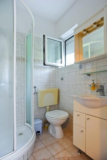 Bathroom 3, Apartments Domalu, Zadar
