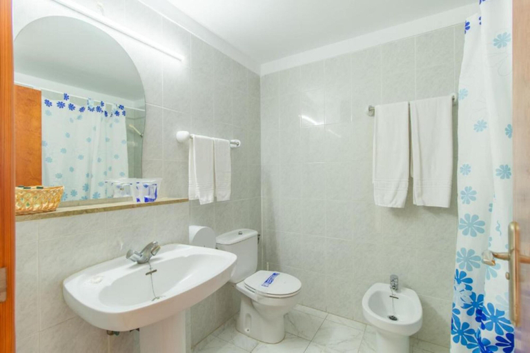 Bathroom 4, Rio Piedras, Las Palmas
