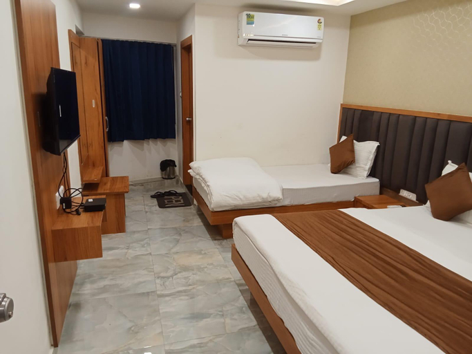 Bedroom 2, HOTEL NOBEL INN, Ahmadabad