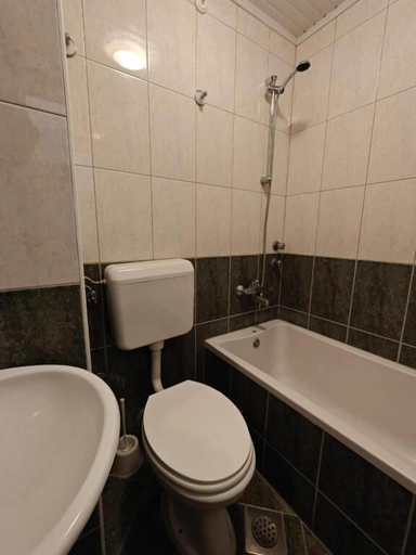 Others 2, Ariston Hotel