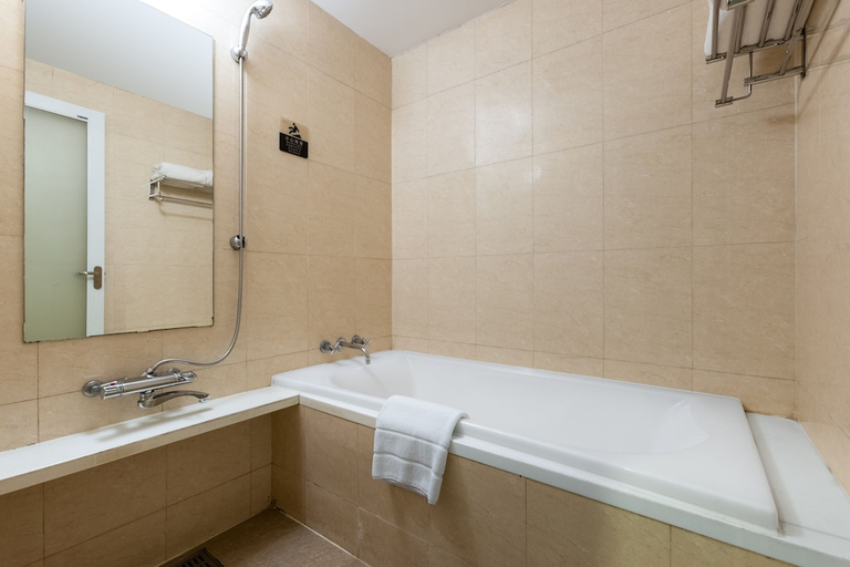 Bathroom 4, Belgravia Serviced Residence Wuxi, Wuxi