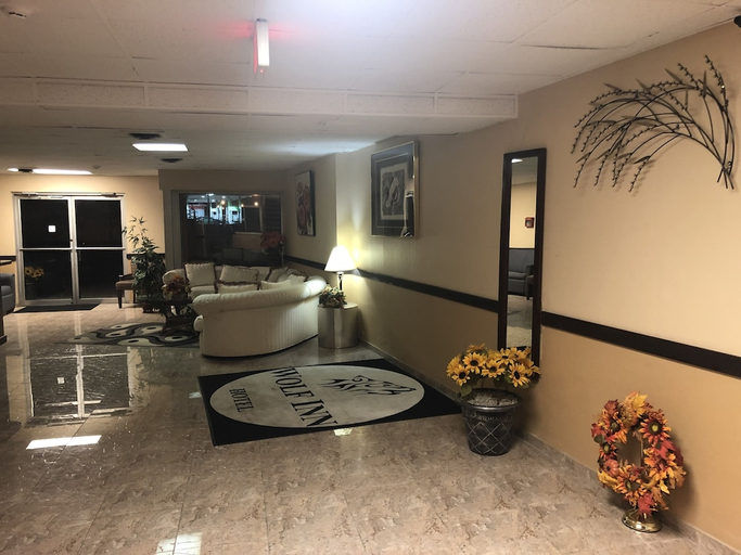 Others 5, Wolf Inn Hotel, Erie
