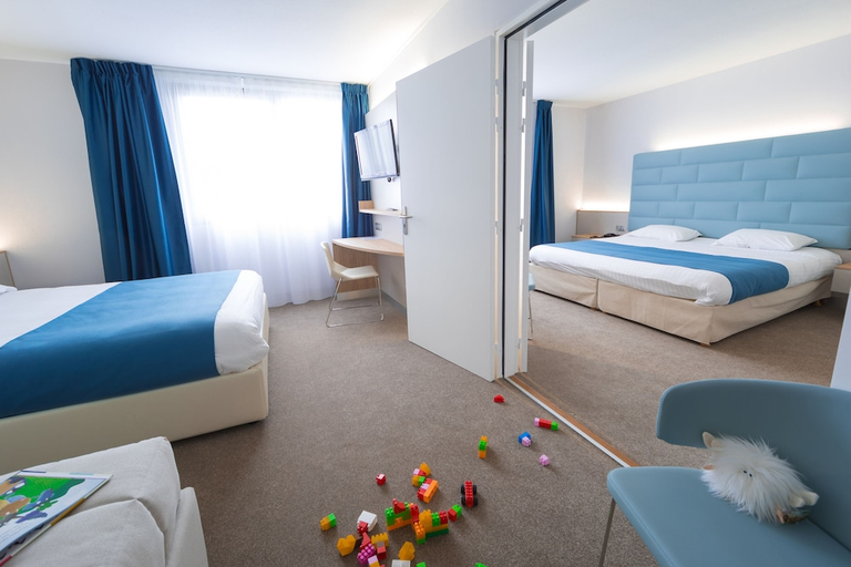 Bedroom 3, HOTEL PLAZA SITE DU FUTUROSCOPE, Vienne