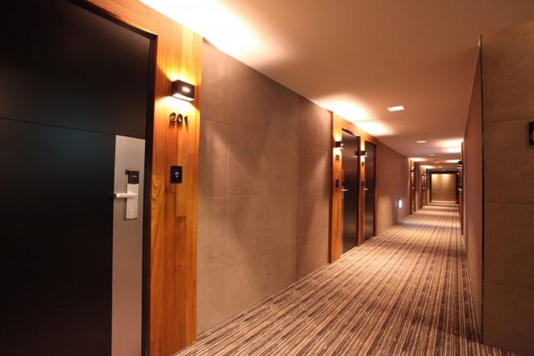 Others 2, Hotel Rich, Goyang