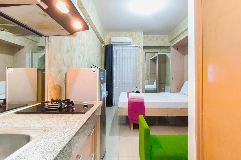 Bedroom 5, Studio Minimalist and Comfortable at Bale Hinggil Apartment By Travelio, Surabaya