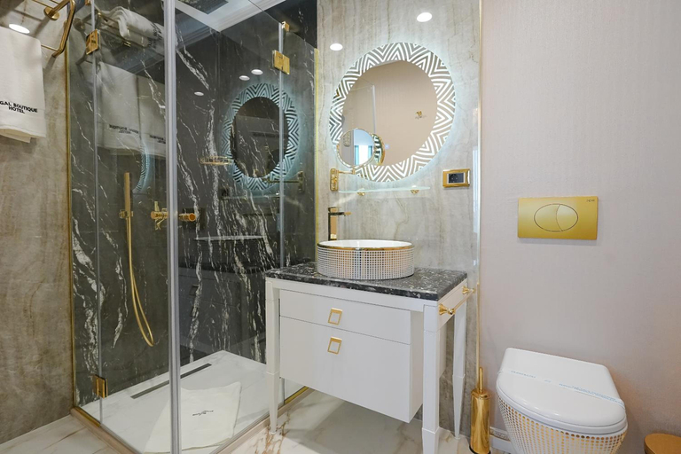 Bathroom 3, Hotel Regal Mamaia, Constanta