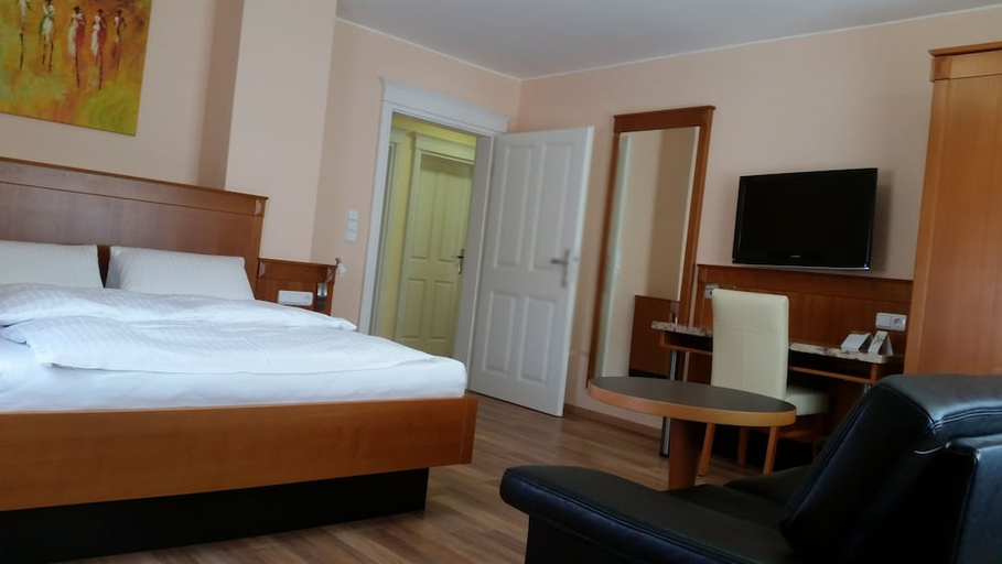 Bedroom 2, Apartment Hotel Kral, Erlangen