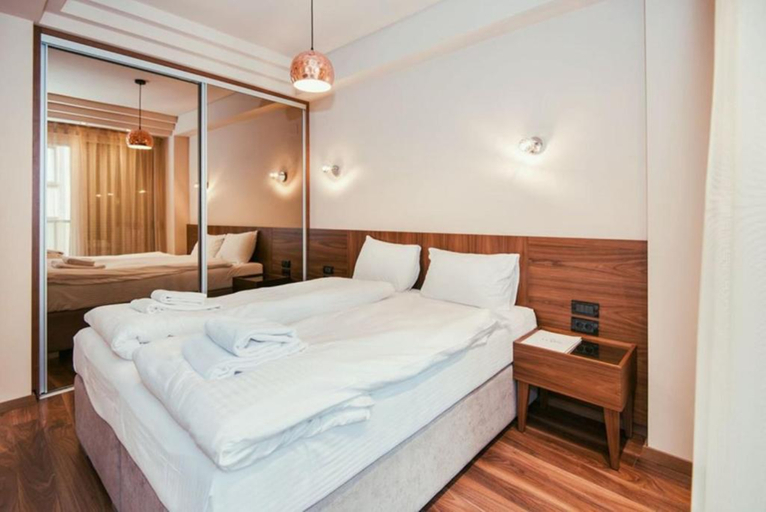 Others 4, HOTEL VLAHO