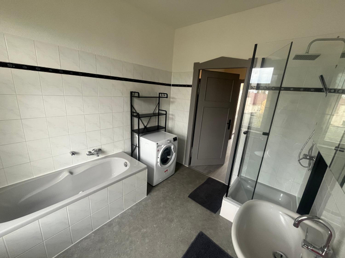Bathroom 2, Monteur-Pension W8, Wittenberg