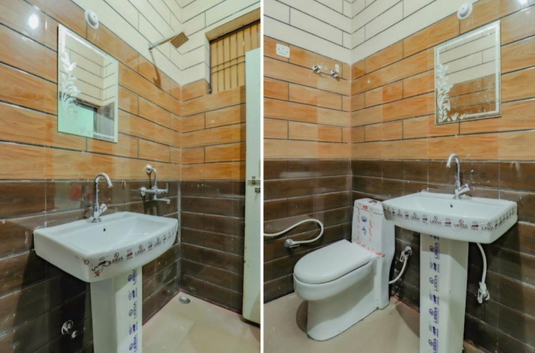 Bathroom 3, SHRI BALAJI RESIDENCY, Mathura