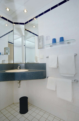 Bathroom 4, Median Hotel Hannover Messe, Region Hannover