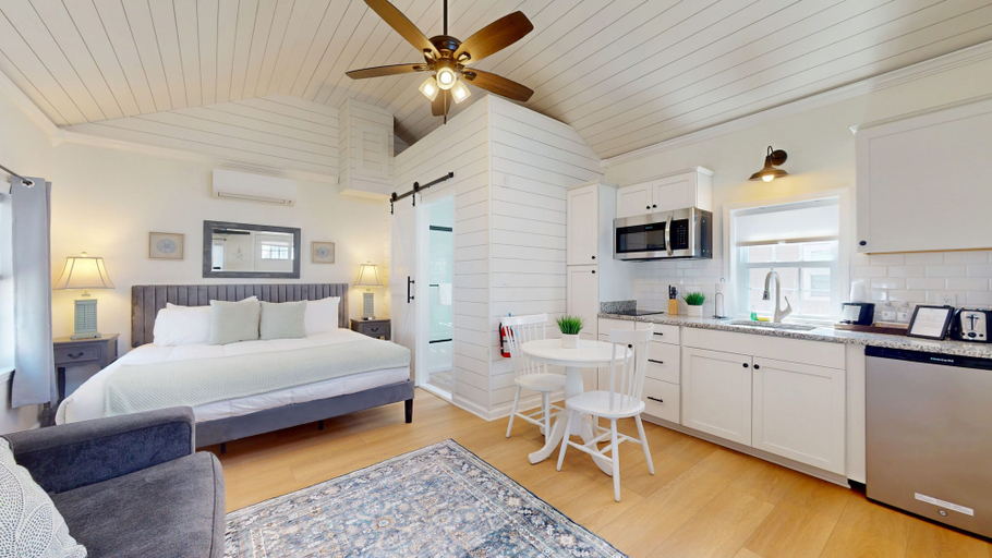 Bedroom 2, Coastal Estate, Cape May