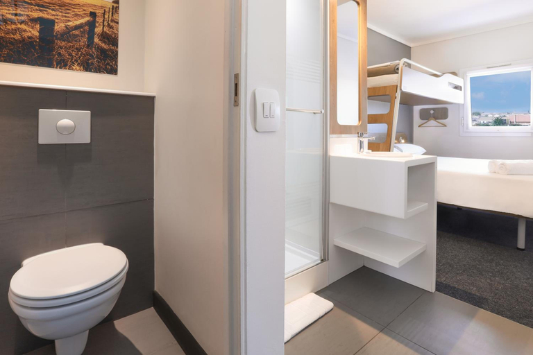 Bathroom 4, SUN1 Milnerton, City of Cape Town