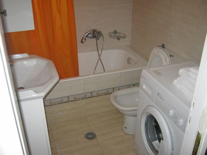Bathroom 5, Hotel Cybele, Attica