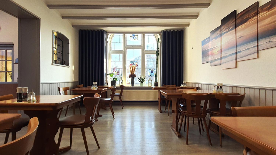 Food & Drinks 5, Hotel Munchner Lowenbrau, Cuxhaven