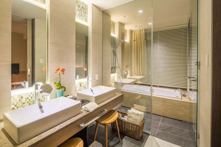 Bathroom 4, Beach Hotel Sunshine, Ishigaki