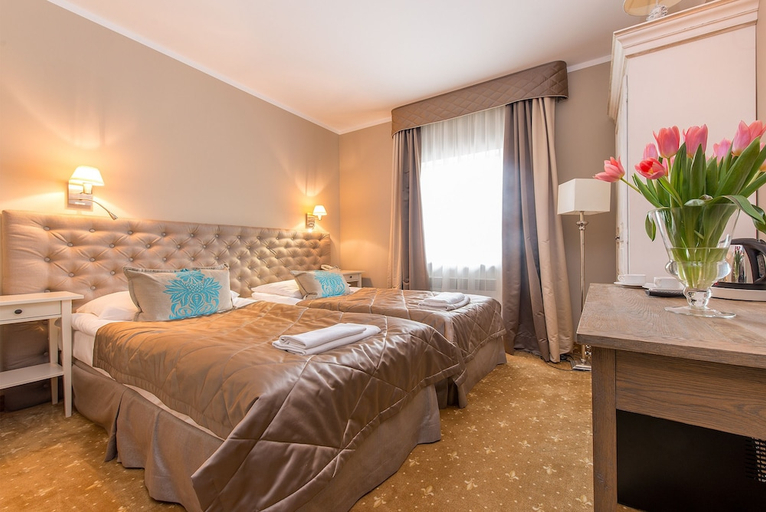Others 2, HOTEL RIVIERA, Legionowo