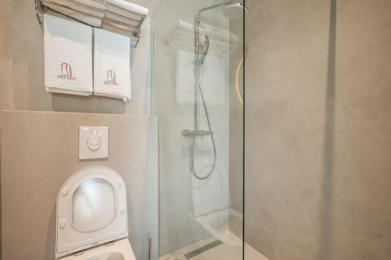 Bathroom 2, City View Apartments, Priština