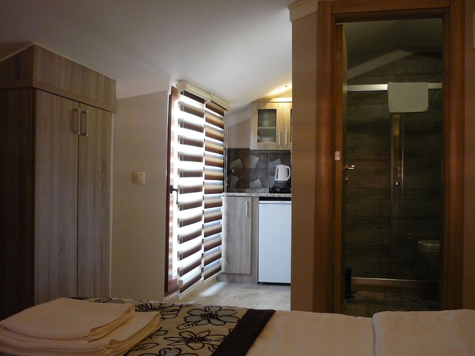 Bedroom 4, Street61 Studios, Ortaca