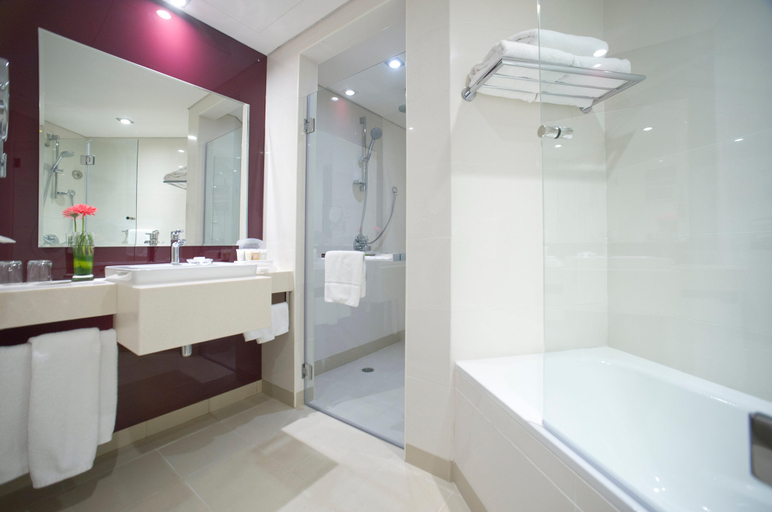 Bathroom 4, Al Madinah Holiday, Bausher