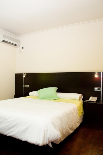 Bedroom 2, Ciudad de Alcala , Madrid
