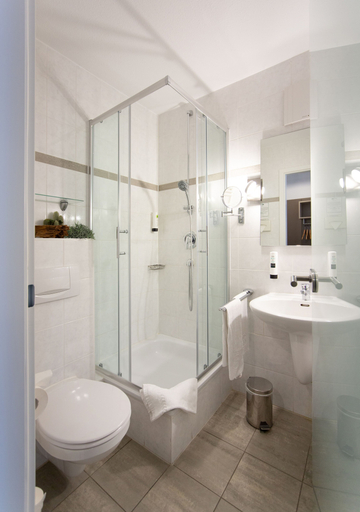 Bathroom 3, Arcus Hotel, Ebersberg