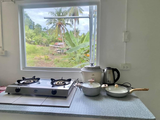 Kitchen 3, FERMS Residence B-Spacious Apartment with fast WIFI, Dauis