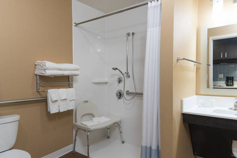 Bathroom 5, TownePlace Suites Mansfield Ontario, Richland