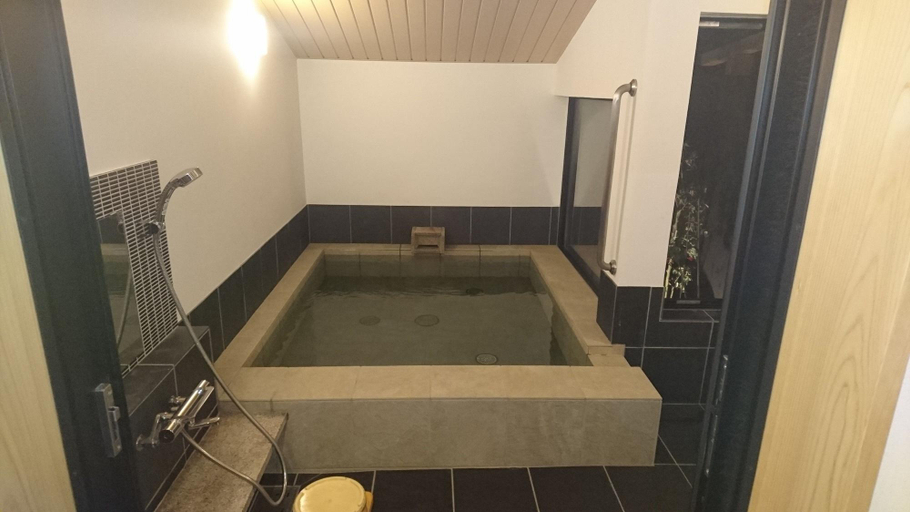 Bathroom 4, Jinpuso, Miyazu
