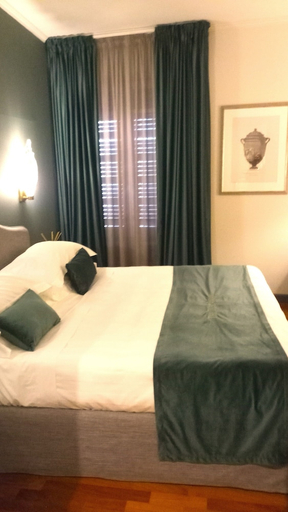 Others 3, Hotel Noblesse, Lucca