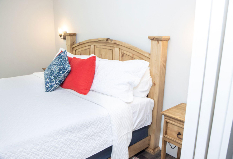 Bedroom 5, Pomar House, Saint Johns