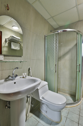 Bathroom 3, Saraya Al Deafah Hotel, Makkah