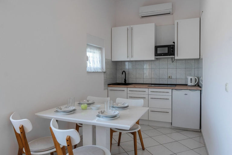 In-room dining 3, Apartments Ivancevic, Vir