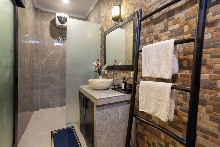 Bathroom 3, The Vials Canggu, Badung