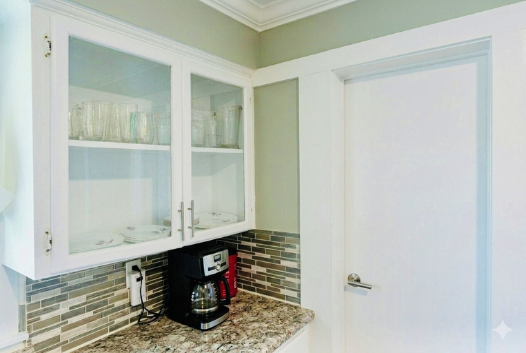 Interior 2, Altamonte-4 bed, Seminole