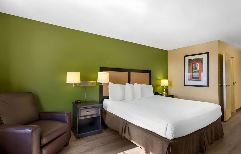 Bedroom 3, Studio 6 Extended Stay South Bend Mishawaka South IN, Saint Joseph