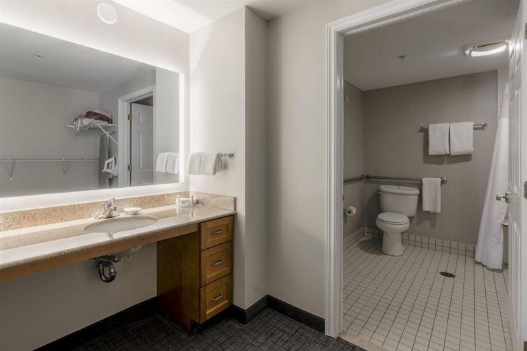 Bathroom 3, Residence Inn by Marriott Halifax Downtown, Halifax