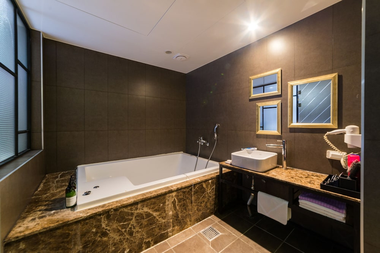 Others 5, Hotel 2 Heaven Songdo, Seo