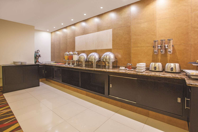Food & Drinks 4, La Hotel By La Quinta San Luis Potosi, San Luis Potosí