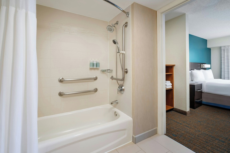 Bathroom 3, Residence Inn By Marriott O Apos Hare, Cook