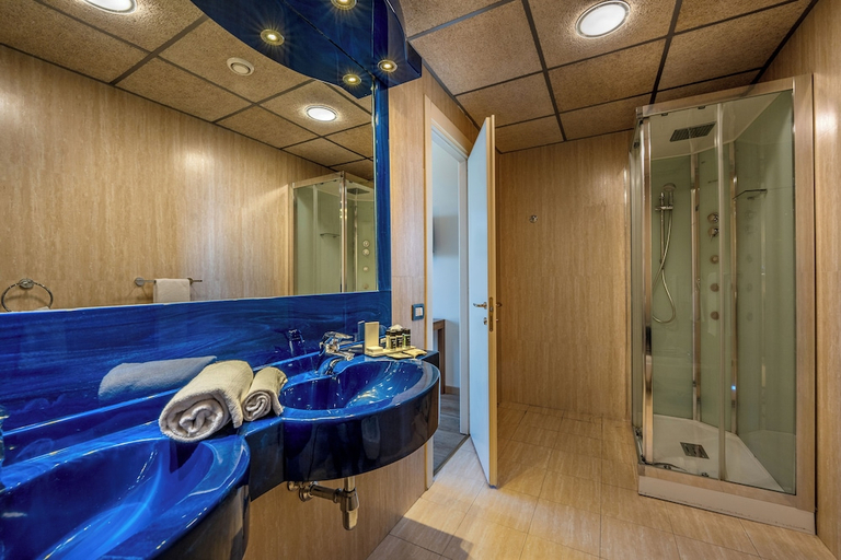 Bathroom 3, HOTEL GALILEI, Pisa