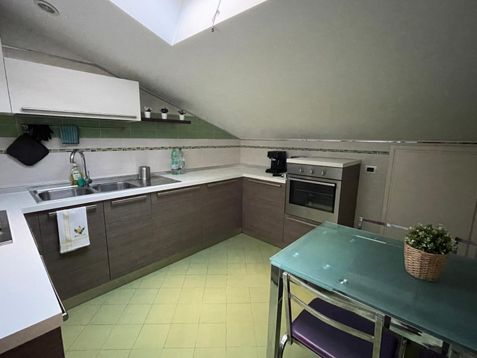 Others 4, Paradise home, Rome
