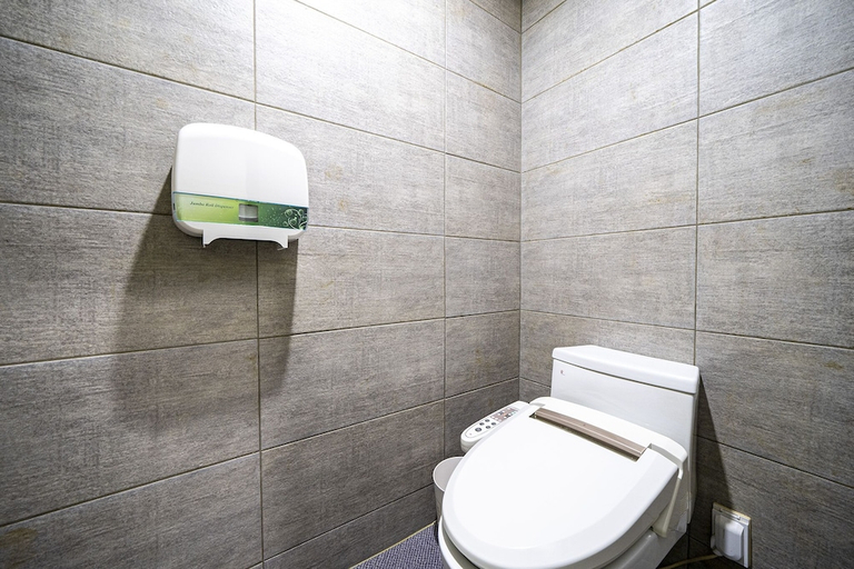 Bathroom 3, No.25 Hotel, Yeonje