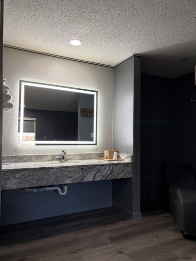 Bathroom 5, Scottish Inns - Atlanta, Atlanta