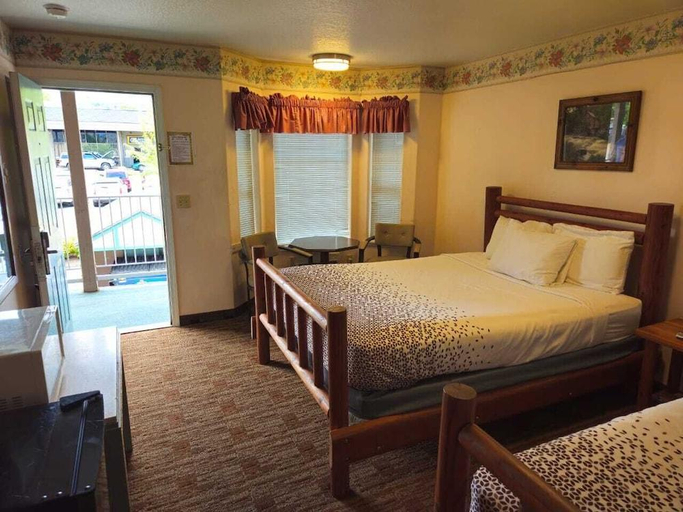 Bedroom 4, Sweet Breeze Inn Grants Pass, Josephine