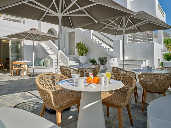 Food & Drinks, Kandiani Bleu Ciel, South Aegean