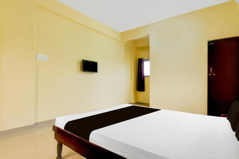 Room 5, hotel jayesh palace, Pune