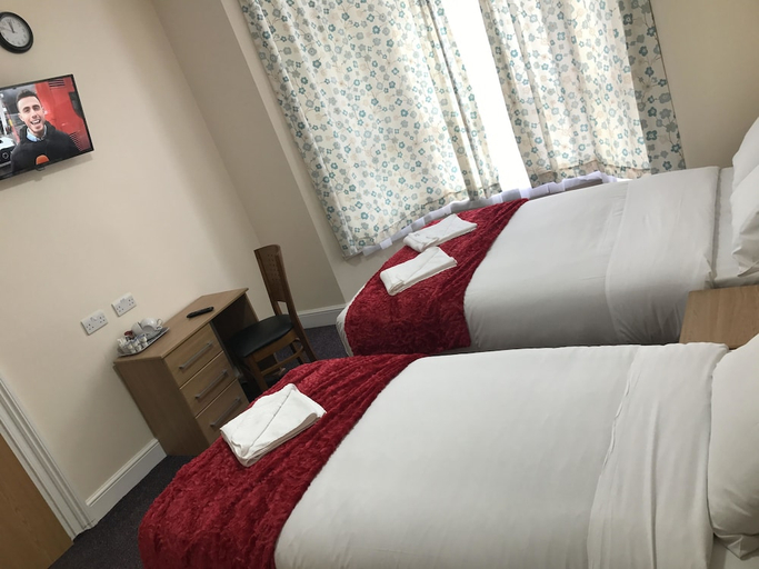 Bedroom 2, Woodlands Lodge Ilford, London