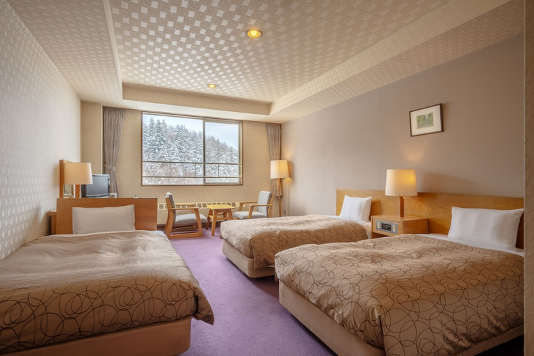 Bedroom 2, Taisetsuzan Shirogane kanko Hotel, Biei