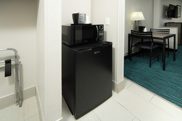 Others 2, Countryside Inn Suites Fremont, Dodge